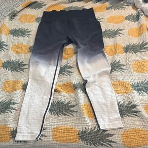 Zyia Ombré Leggings Medium